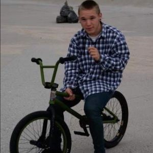 Meet your Posher, Edy